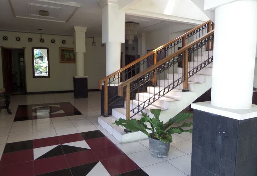 Pensionat Armi Hotel Malang