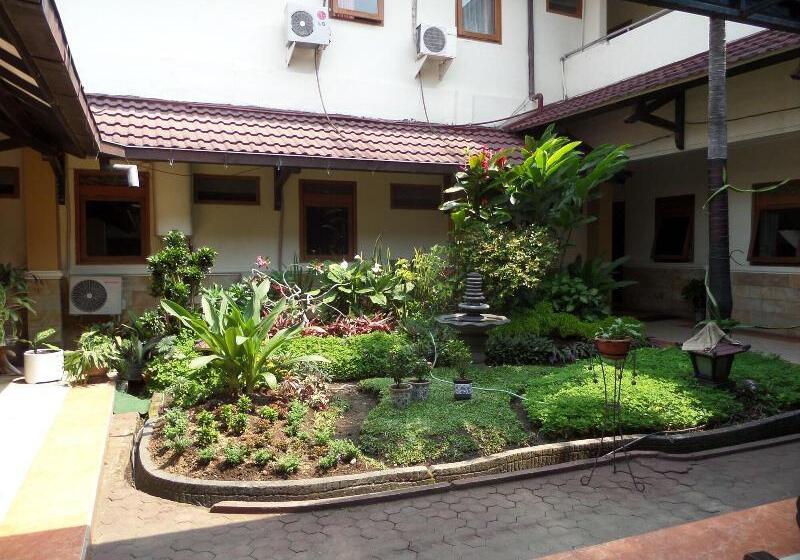 Pensionat Armi Hotel Malang