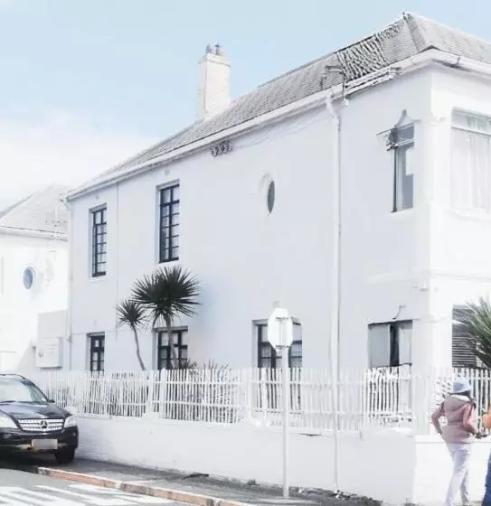 Retkeilymaja Ben Your Friend Youth Foundation