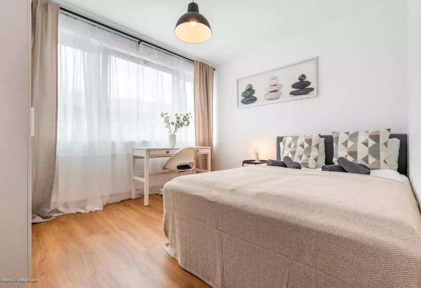 هاستل Central City Lofts
