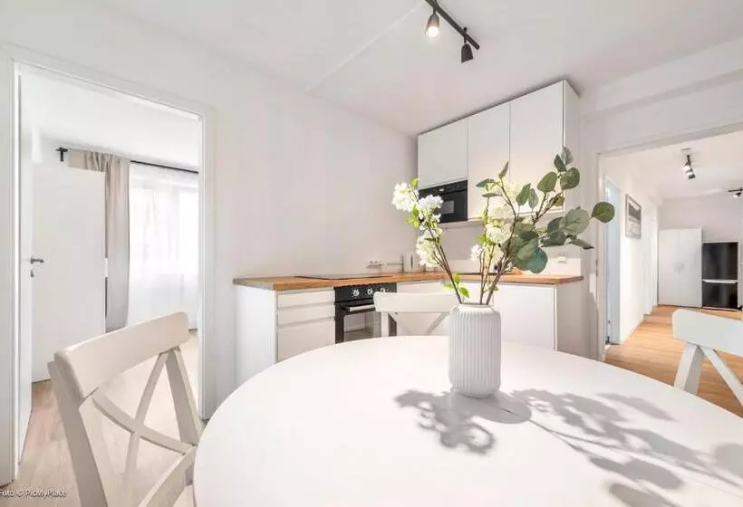 هاستل Central City Lofts