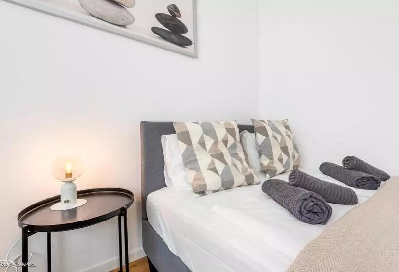 هاستل Central City Lofts