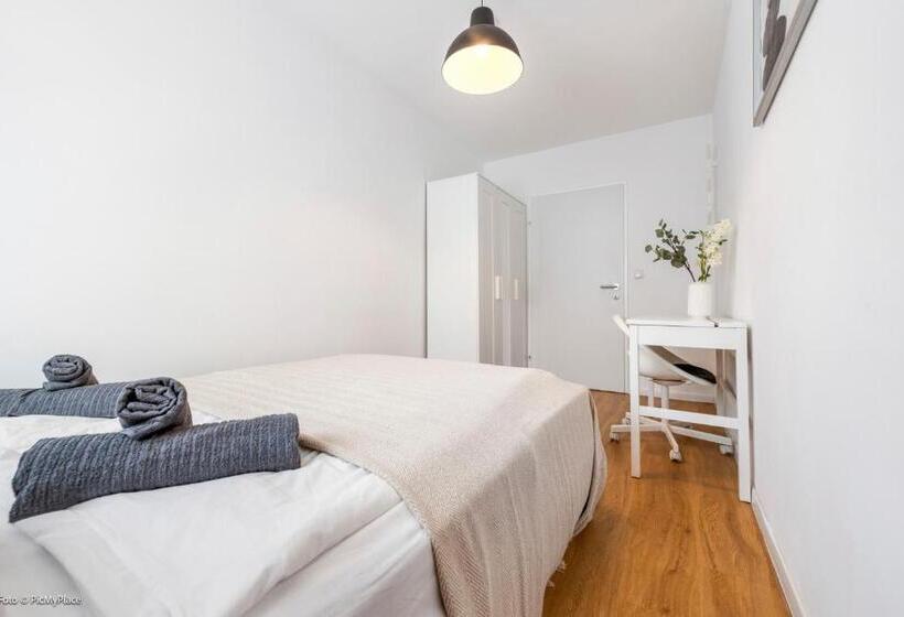 هاستل Central City Lofts