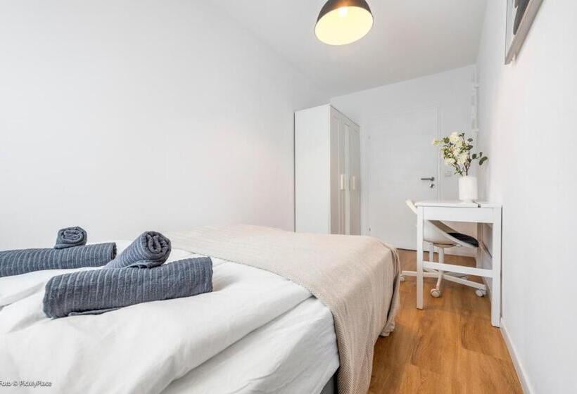 هاستل Central City Lofts