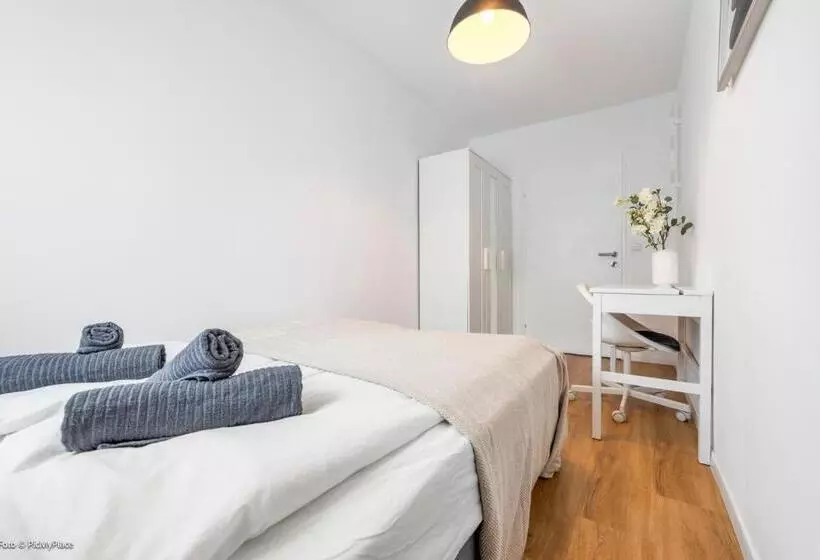 هاستل Central City Lofts
