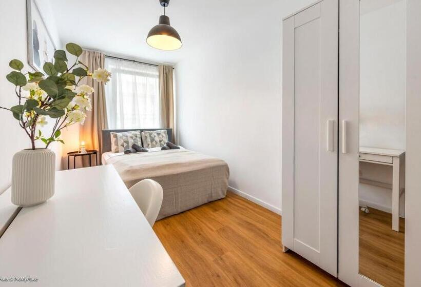 هاستل Central City Lofts