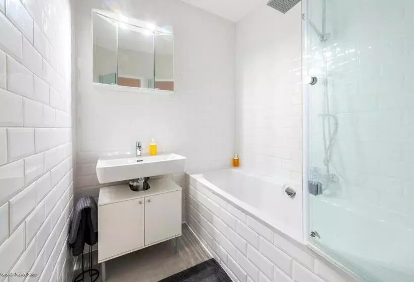 هاستل Central City Lofts