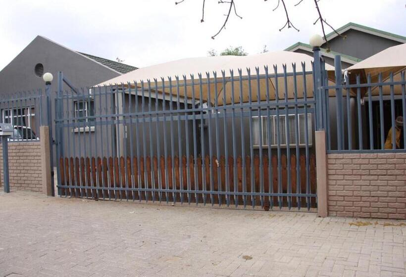 Bed & Breakfast Blesbok Inn