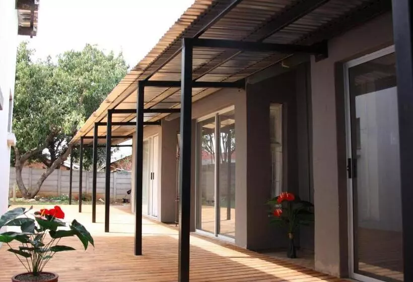تختخواب و صبحانه Blesbok Inn