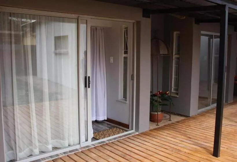 تختخواب و صبحانه Blesbok Inn
