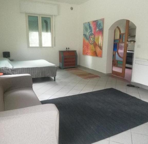 مبيت وإفطار Casa Aroma