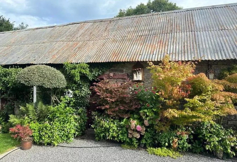 Aamiaismajoitus (B&B) Chez Stéphanie Et Sylvain