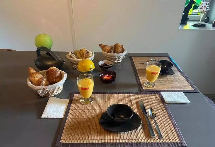 Aamiaismajoitus (B&B) Chez Stéphanie Et Sylvain