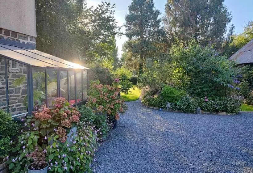 Aamiaismajoitus (B&B) Chez Stéphanie Et Sylvain