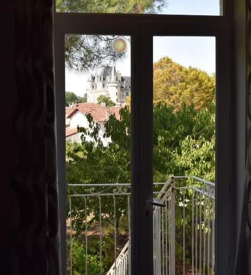 ベッドアンドブレックファースト Logis De Fornel