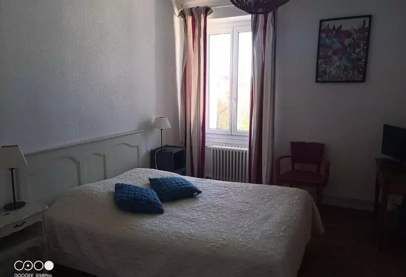 ベッドアンドブレックファースト Logis De Fornel