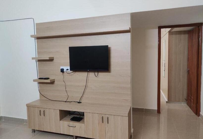 Отель Heritage Suites