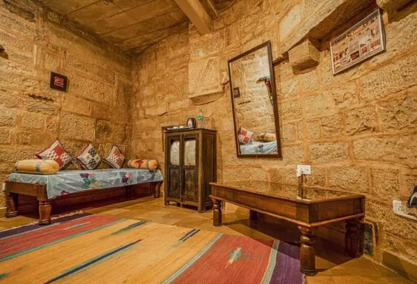 ホテル Jaisalmer Queen Desert Camp