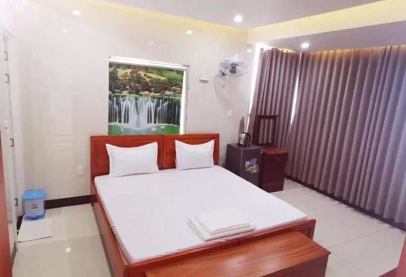 هتل Khách Sạn Cúc Phương