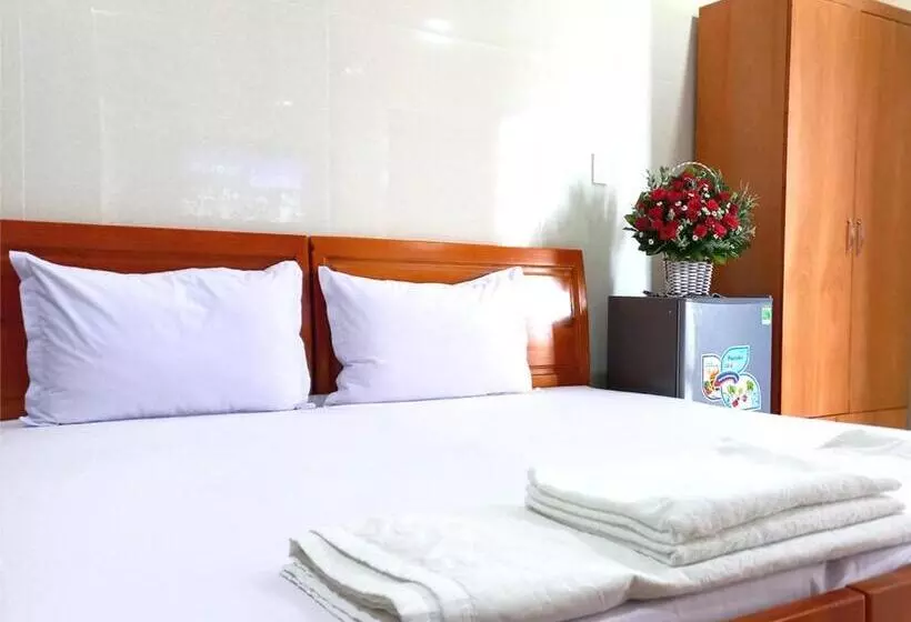 هتل Khách Sạn Cúc Phương