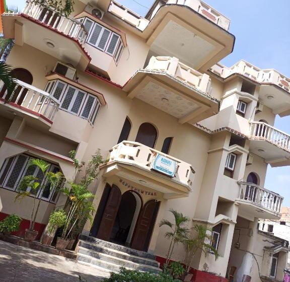 Hotel Madhur Residency