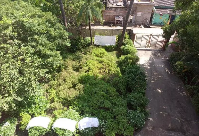 ホテル Madhur Residency