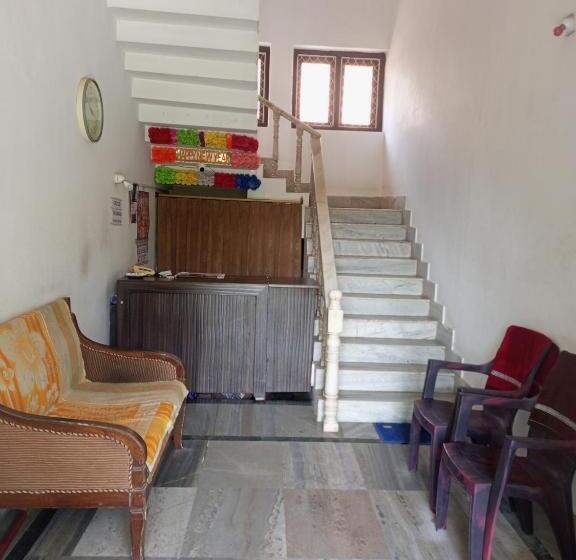 Hotel Madhur Residency