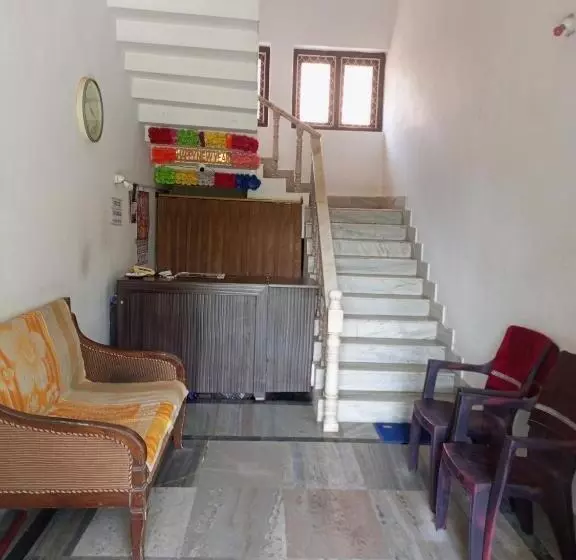 ホテル Madhur Residency