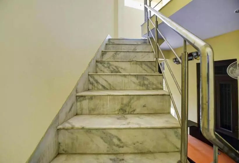 هتل Oyo Flagship Salasar Residency