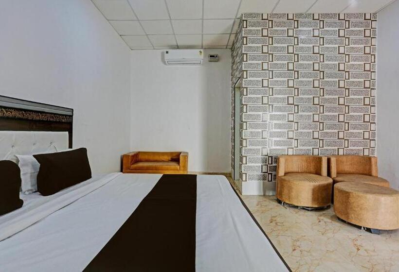 בית מלון כפרי Oyo Murliwala Wedding Palace And Resort