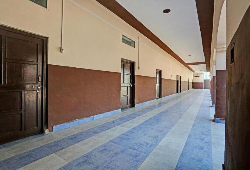 בית מלון כפרי Oyo Murliwala Wedding Palace And Resort