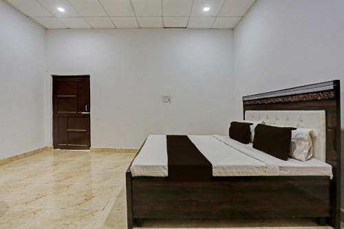 בית מלון כפרי Oyo Murliwala Wedding Palace And Resort