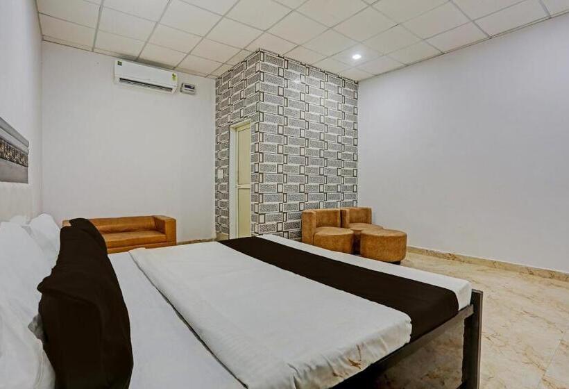 בית מלון כפרי Oyo Murliwala Wedding Palace And Resort