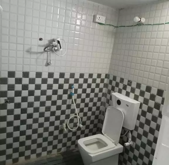 Hotelli Oyo Suraj Palza