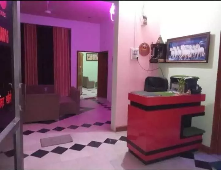 Hotelli Oyo Suraj Palza