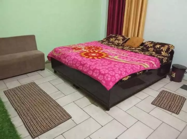 Hotelli Oyo Suraj Palza