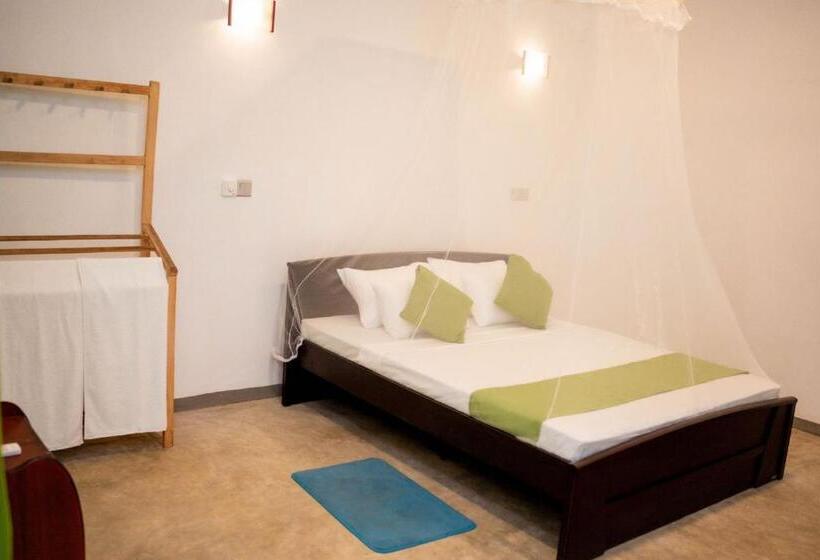 Hotel Talalla Fire Fly