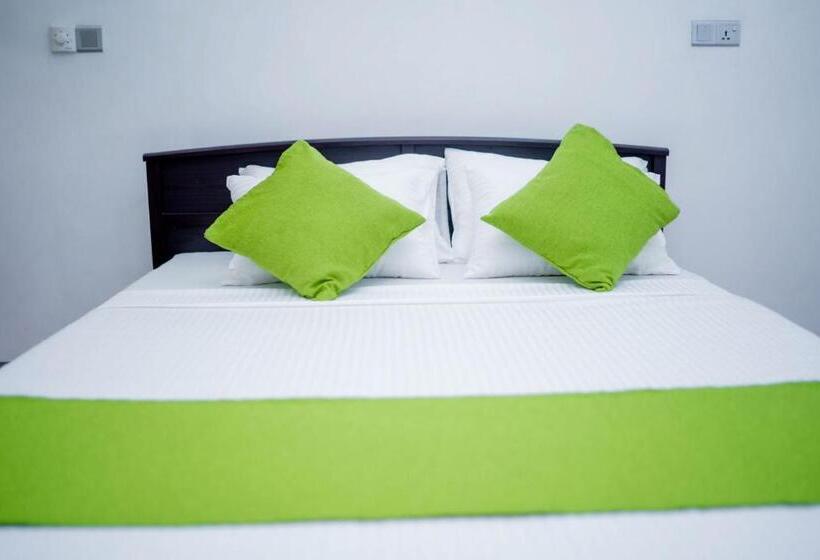 Hotel Talalla Fire Fly