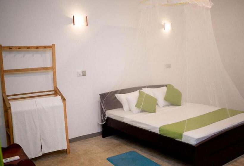 Hotel Talalla Fire Fly