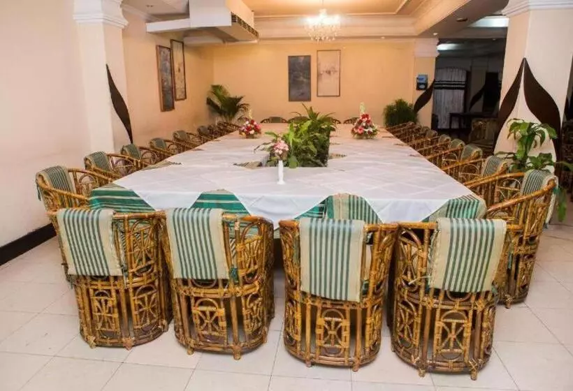Meridian Hotel & Restaurant