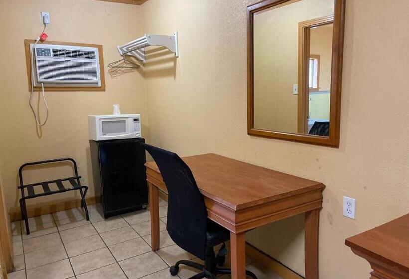 فندق على الطريق Budget Inn