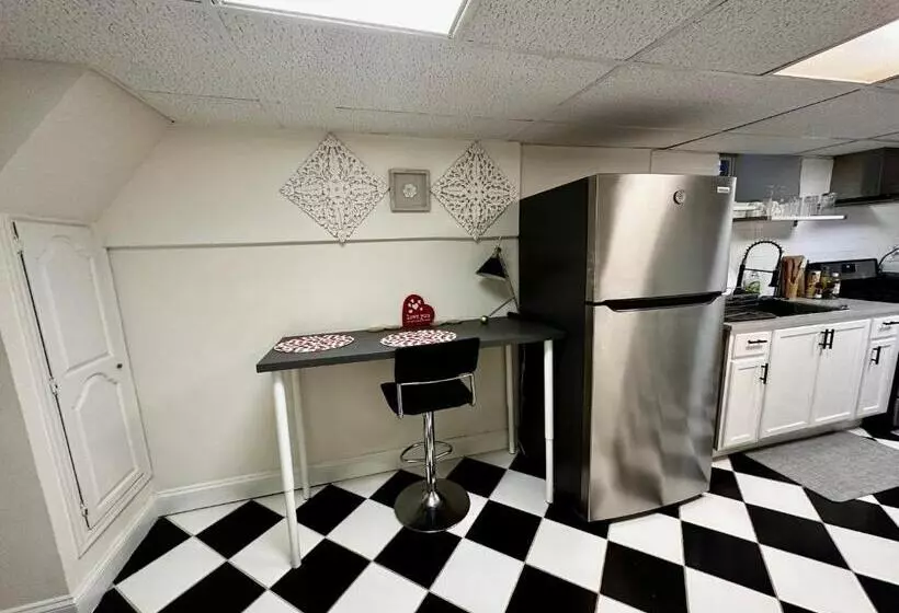 Majatalo 4 A Diamond In Yonkers