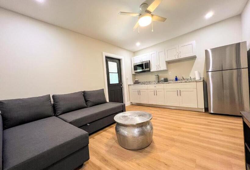 بنسيون Bird Tiny House In Charming Japanese Garden