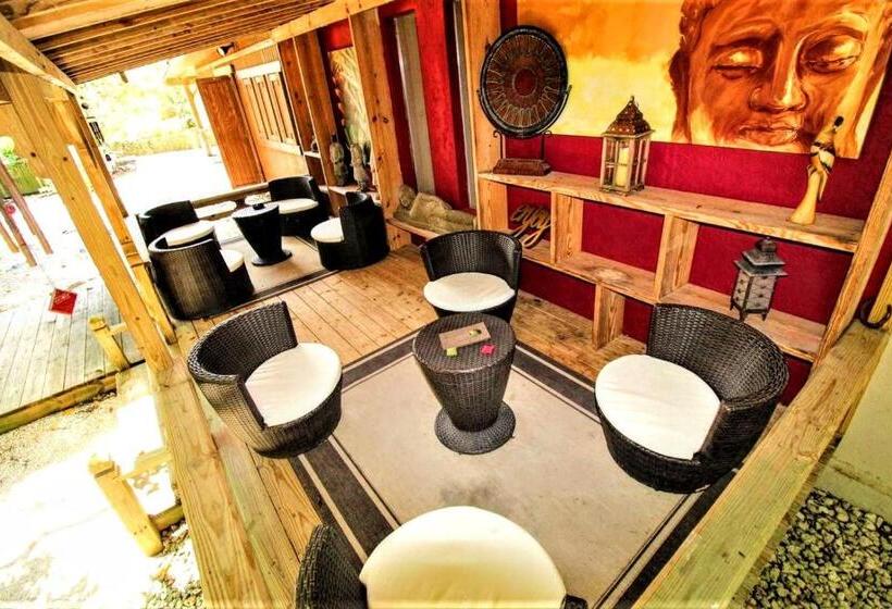 بنسيون Bird Tiny House In Charming Japanese Garden