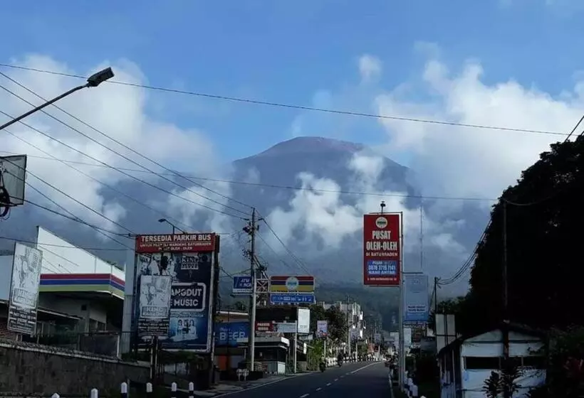 ユースホステル Agung Putra