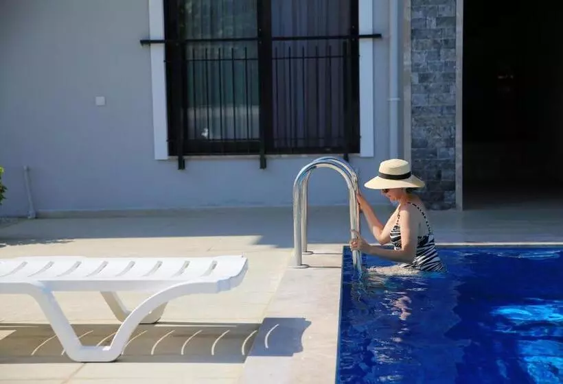 Hotelli Bright House Apart