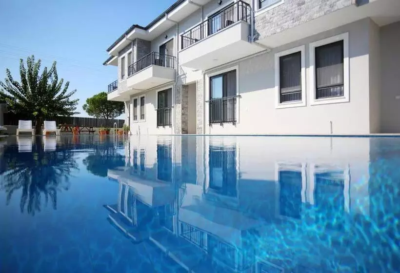 Hotelli Bright House Apart