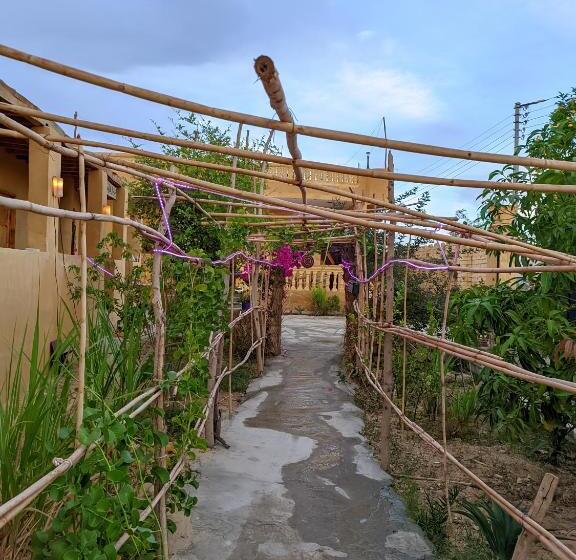 هتل Gagal Camp