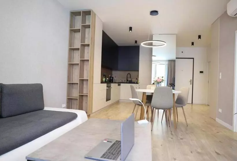 هتل Luxo Grand Apartments By Bratislavatrip