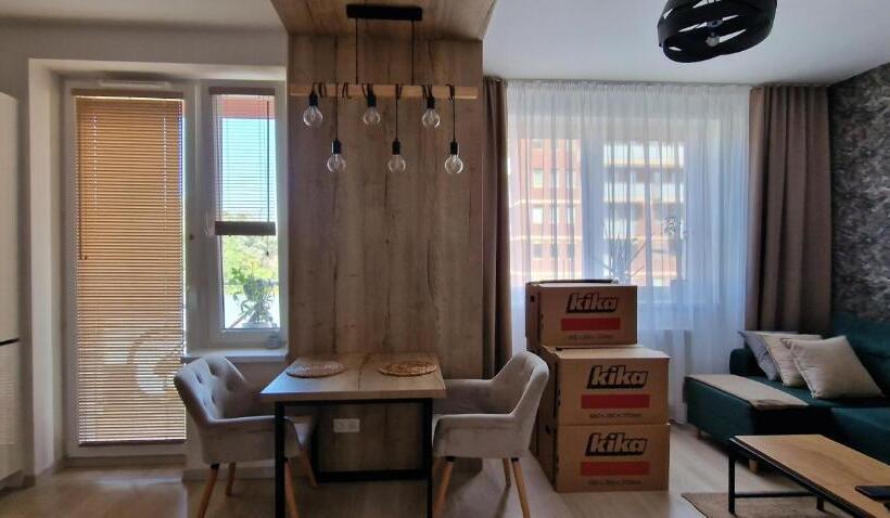 هتل Luxo Grand Apartments By Bratislavatrip